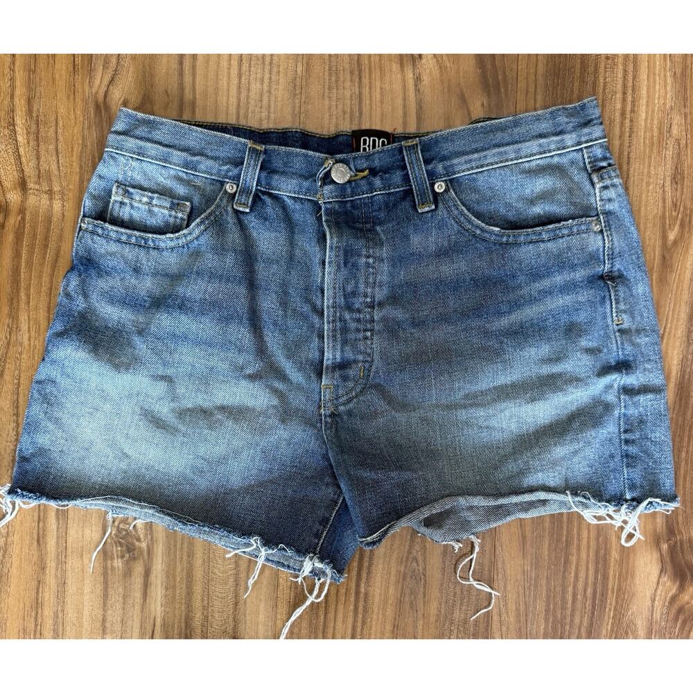 BDG Urban Outfitters Women's Frayed Hem Shorts Light‎ Wash Size 27 Boyfriend